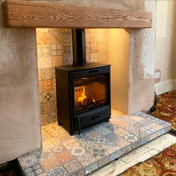 Fireline FQ5W Wood Burning Stove with Tapestry Back & Hearth